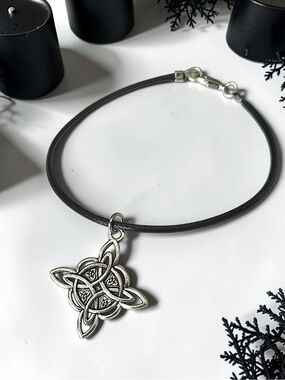 5 For $25💫Silver Celtic Knot Bracelet